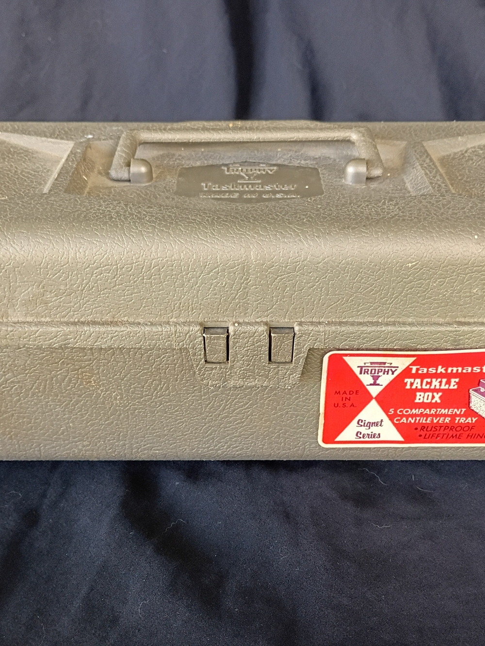 Vtg Small Trophy Taskmaster Fold Out Tacklebox